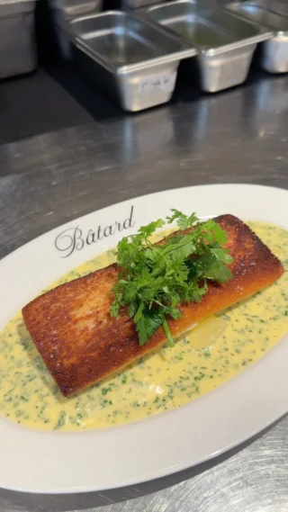 Take a behind-the-scenes look at Batard’s Snapper en Croute as it comes together from kitchen to table.

#MaisonBatard #FineDining #BehindTheScenes #CedarHospitality